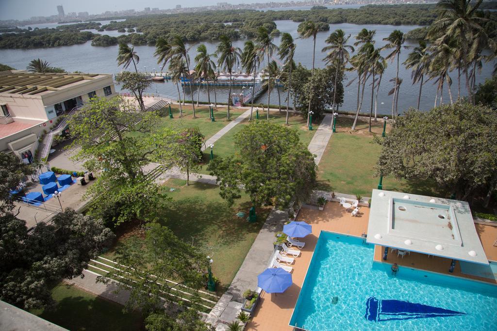 Beach Luxury Hotel Karachi Esterno foto