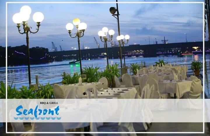 Beach Luxury Hotel Karachi Esterno foto