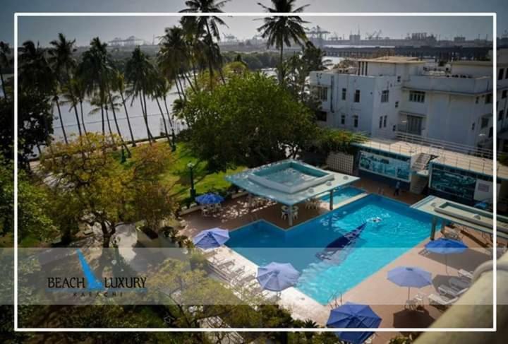 Beach Luxury Hotel Karachi Esterno foto